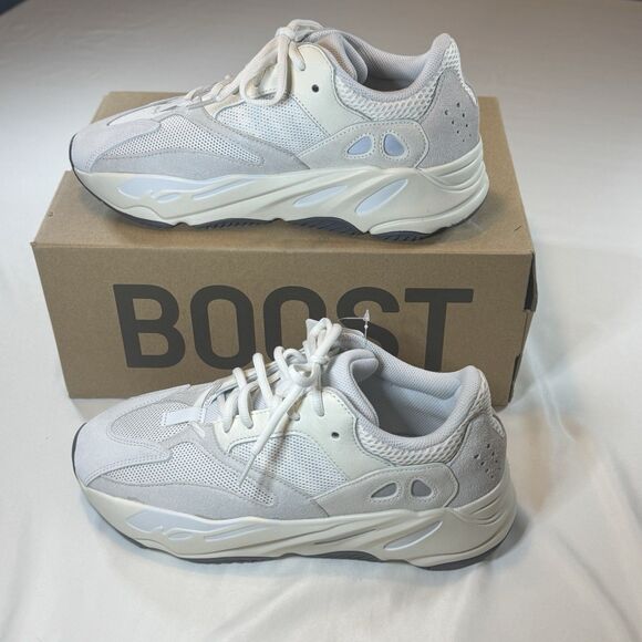 Size 9.5 - adidas Yeezy Boost 700 Low Analog main image 4